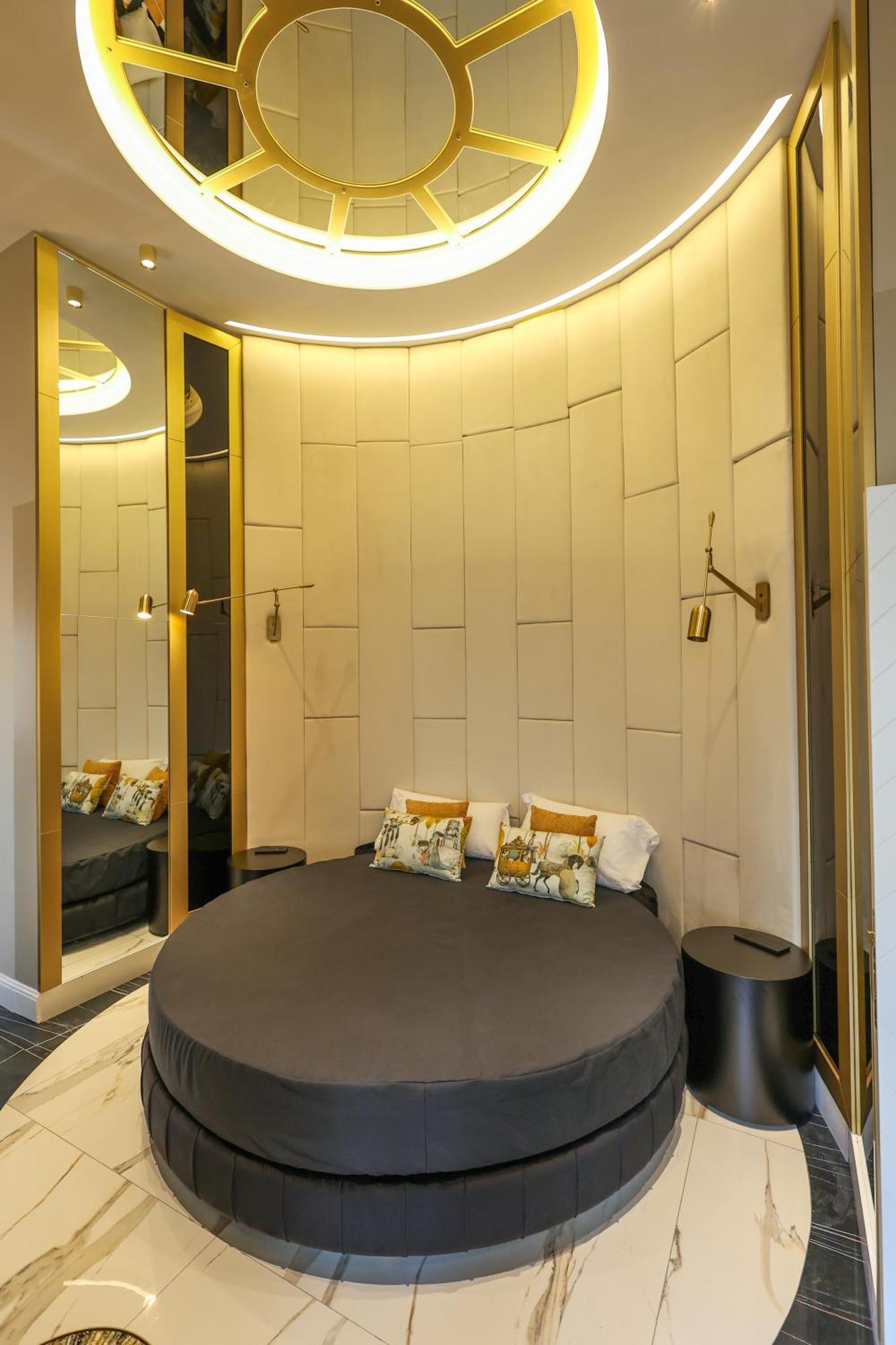 Maison San Carlo Luxury Suites Неаполь Экстерьер фото